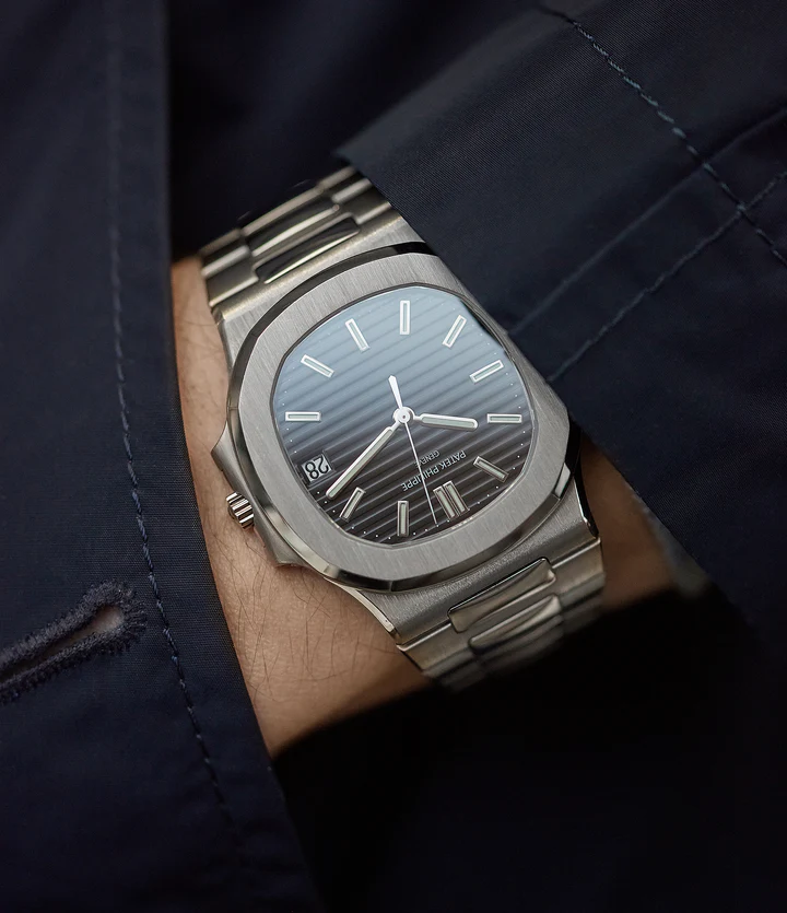 ⁦Patek Philippe Watch For Men 3711/1G-001⁩ - الصورة ⁦19⁩