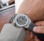 ⁦Audemars Piguet (Royal Oak Offshore) Watch For Men 15720ST.OO.A009CA.01⁩ - الصورة ⁦25⁩
