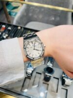 ⁦Audemars Piguet (Royal Oak) Watch For Women 67651ST.ZZ.1261ST.01⁩ - الصورة ⁦15⁩