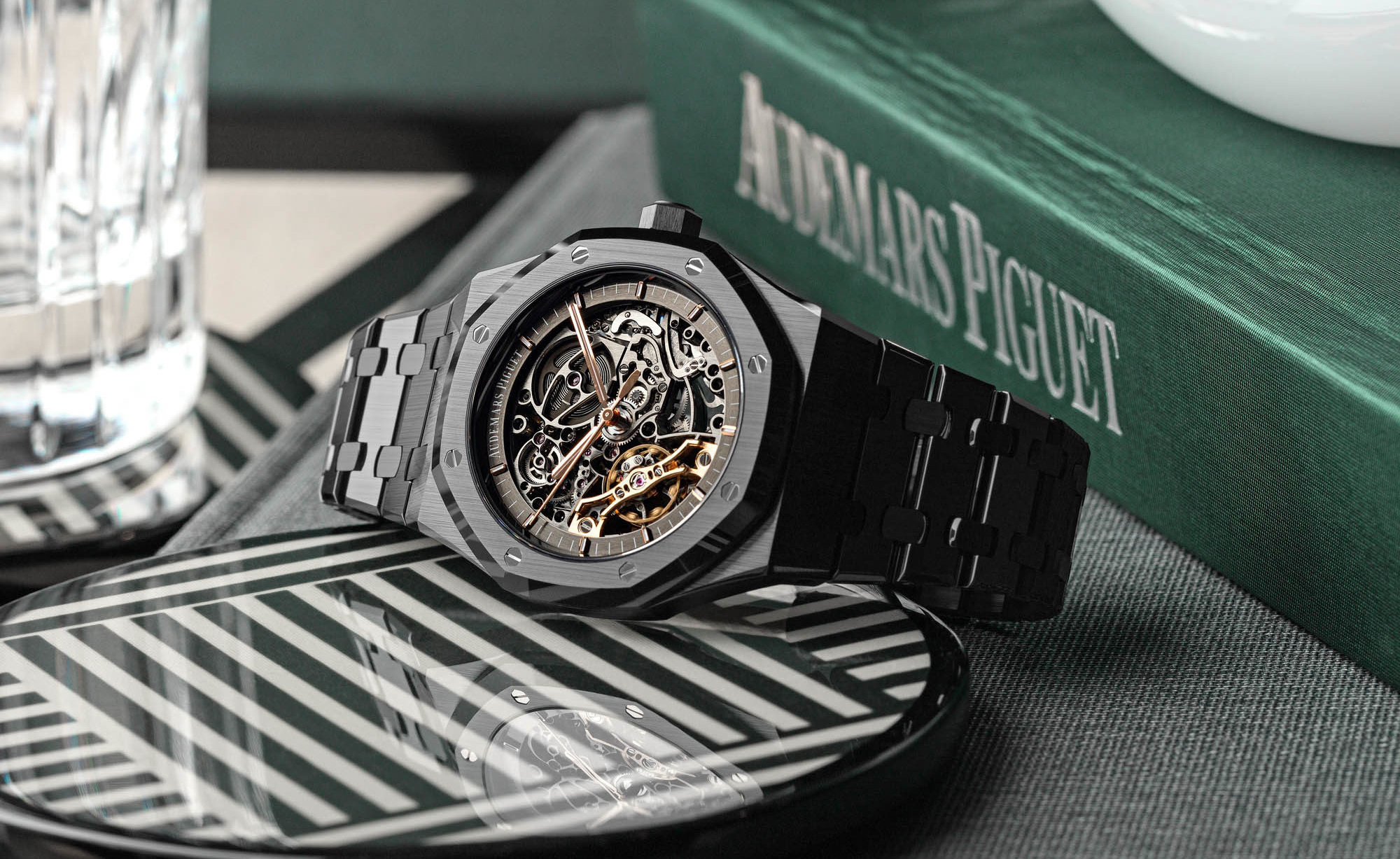 ⁦Audemars Piguet (Royal Oak) Watch For Men 15416CE.OO.1225CE.01⁩ - الصورة ⁦17⁩