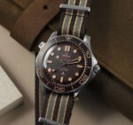 ⁦Omega Seamaster Diver watch for men 210.92.42.20.01.001⁩ - الصورة ⁦13⁩